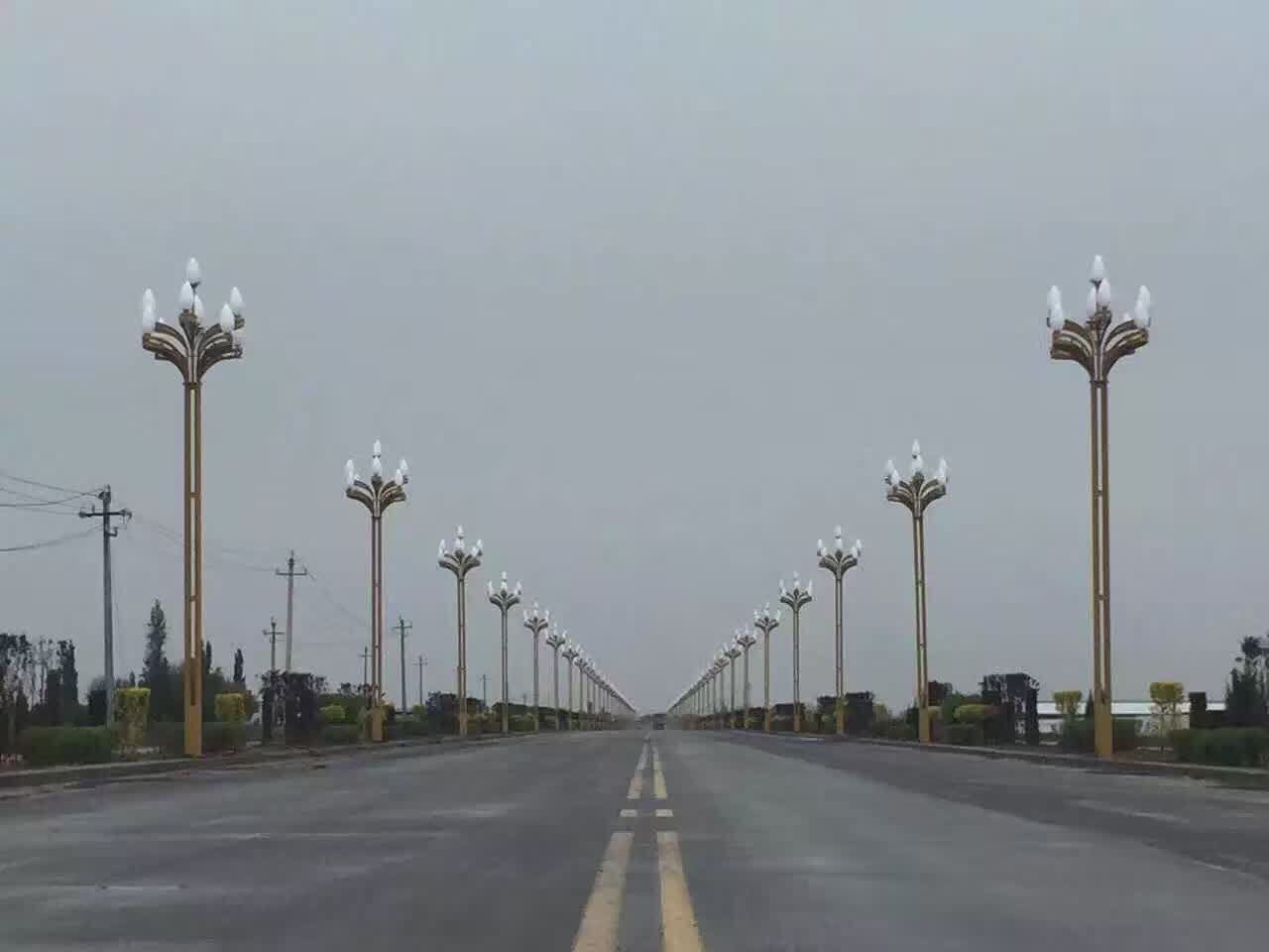 ���̰���