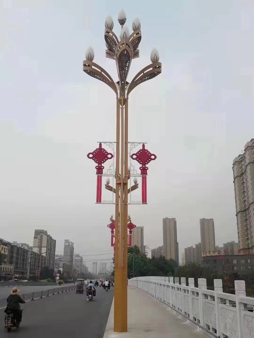 ���̰���